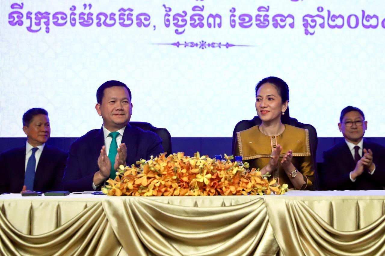 Cambodian Prime Minister welcomes businessmen and investors from all the countries around the world