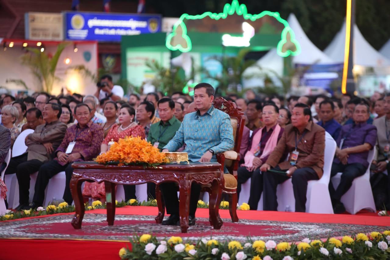 The Cambodian Prime Minister calls for good preparations to be made to welcome Cambodian workers who will return to join their families in celebrating the upcoming Khmer new year