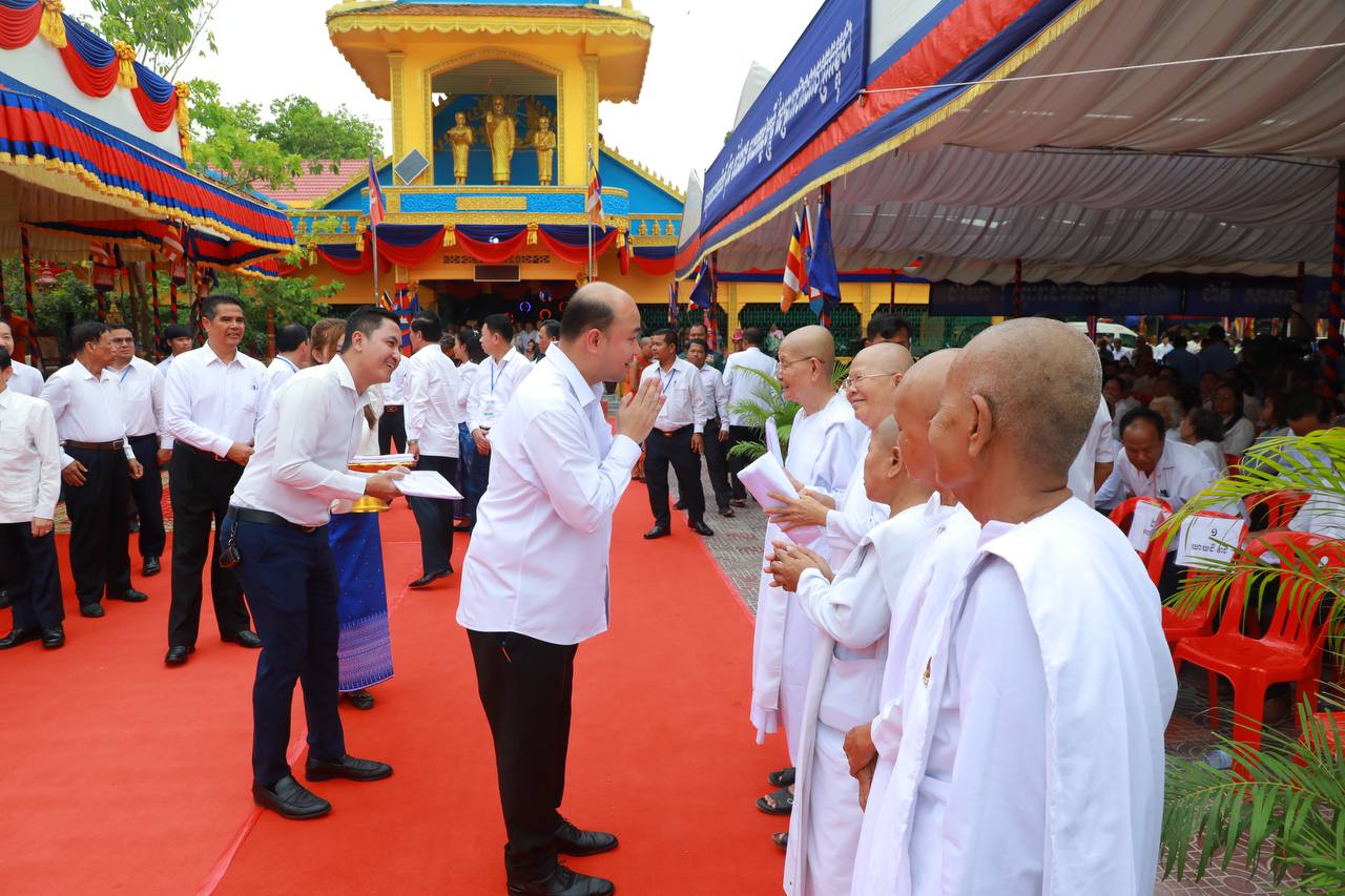 សន្តិភាព ស្ថេរភាពនយោបាយបាននាំឱ្យប្រជាជនកម្ពុជាមានឱកាស ក្នុងការអភិវឌ្ឍន៍ប្រទេសជាតិឱ្យរីកចម្រើន