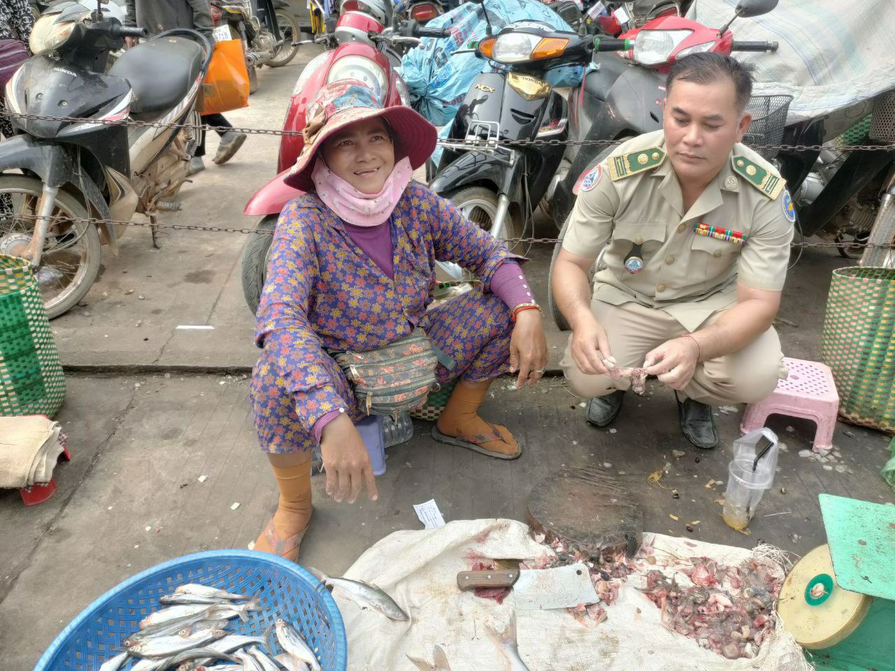 មន្ត្រីខណ្ឌរដ្ឋបាលជលផលស្ទឹងត្រែងដាក់វិធានការចុះបន្តស្រាវជ្រាវមុខសញ្ញាលួចប្រើប្រាស់ថ្នាំពុលកែច្នៃធ្វើជានុយបំពុលត្រី