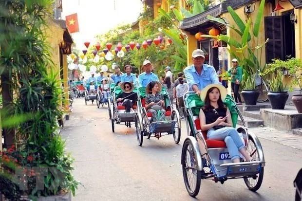 វៀតណាមទទួលបានភ្ញៀវទេសចរអន្តរជាតិចំនួន ១២,៦ លាននាក់ក្នុងឆ្នាំ ២០២៣