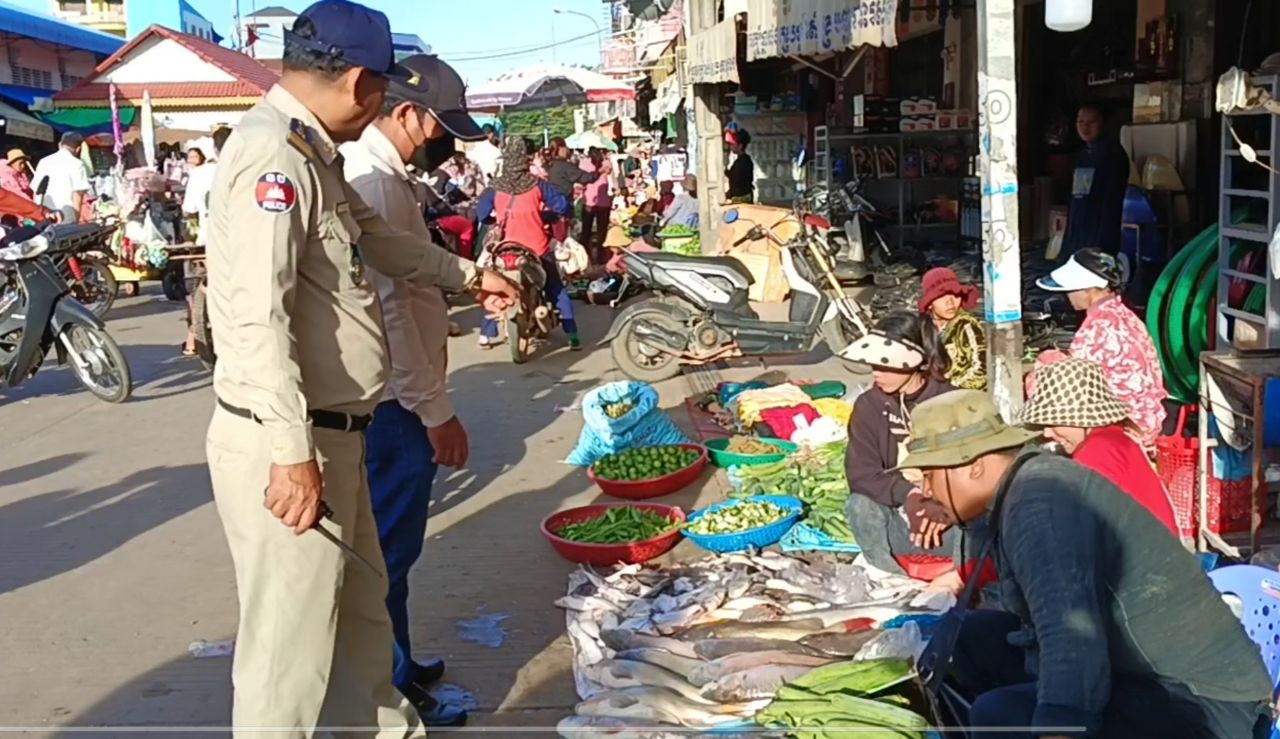 គណៈអាជីវករសហគមន៍ផ្សារសាមគ្គីស្ទឹងត្រែងបពង្រឹងការងារសណ្តាប់ធ្នាប់និងអនាម័យបរិស្ថាន