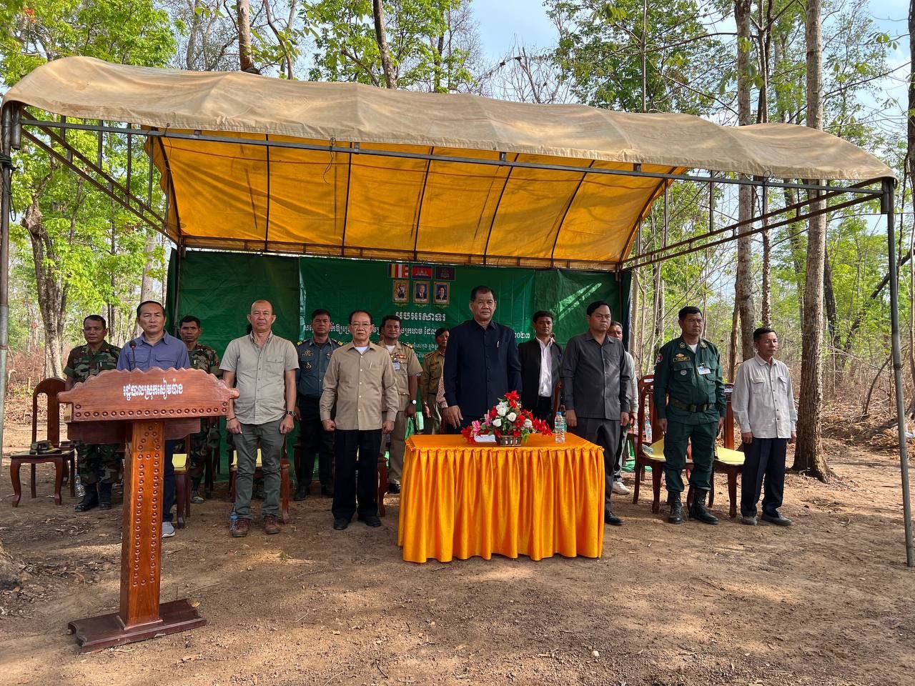 ប្រជាពលរដ្ឋនៅឃុំថ្មកែវស្រុកសៀមប៉ាង មានផ្លូវគ្រួសក្រហមចំនួនខ្សែបន្ថែមទៀត