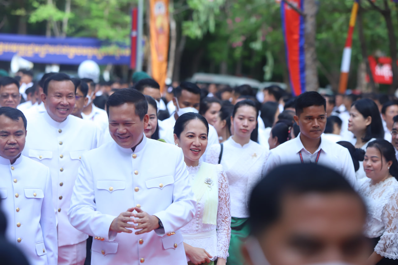 សម្ដេចធិបតីហ៊ុន ម៉ាណែត អញ្ជើញជាអធិបតីក្នុងពិធីបុណ្យវិសាខបូជា នៅព្រះមហាសក្យមុនីចេតិយភ្នំព្រះរាជទ្រព្យ