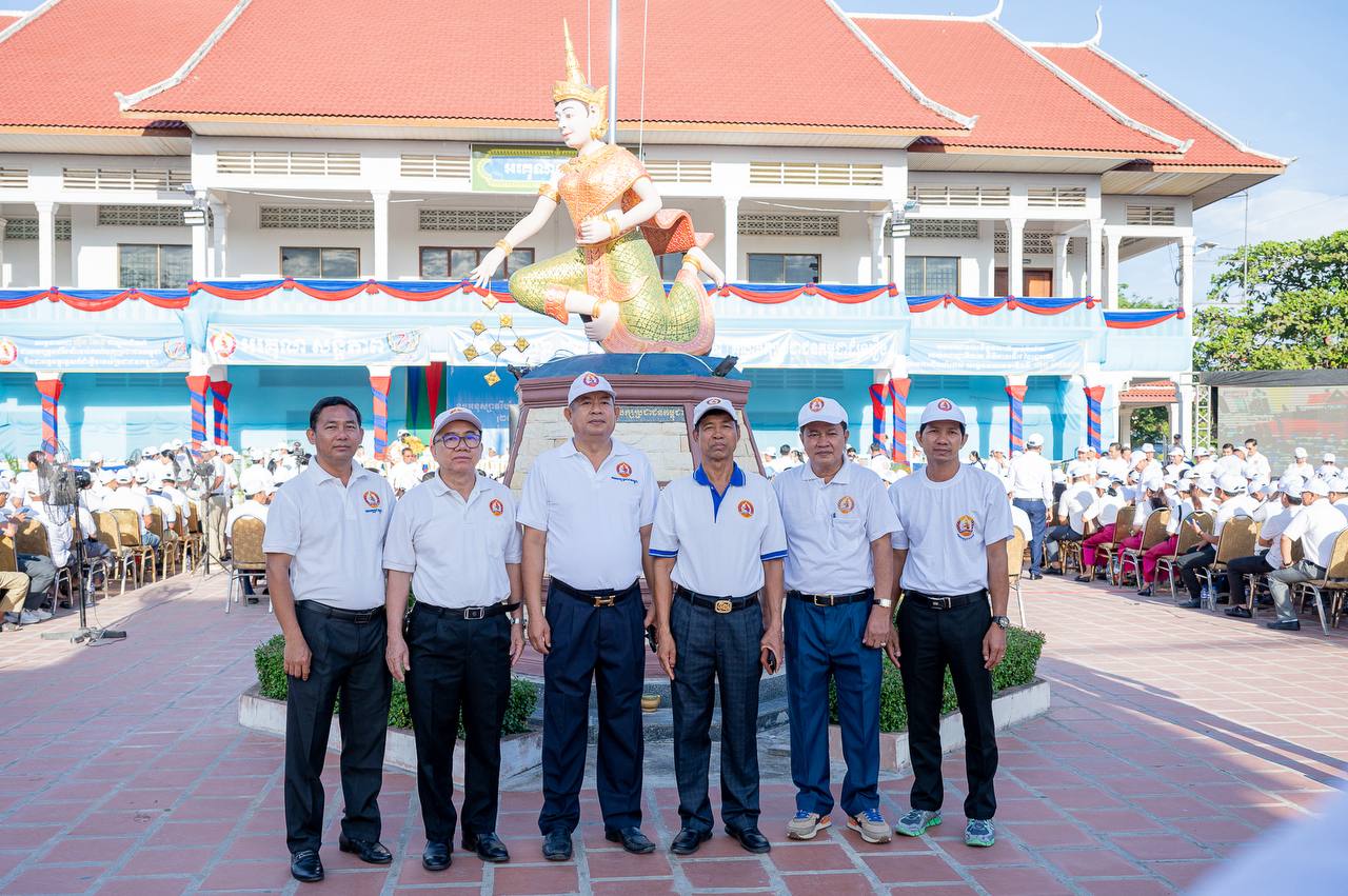 ឯកឧត្តម បណ្ឌិត ជា វ៉ាន់ដេត អំពាវនាវប្រជាពលរដ្ឋខេត្តតាកែវ គាំទ្រការដឹកនាំរាជរដ្ឋាភិបាល រឿងដោះស្រាយបញ្ហាព្រំដែនជាមួយប្រទេសថៃ