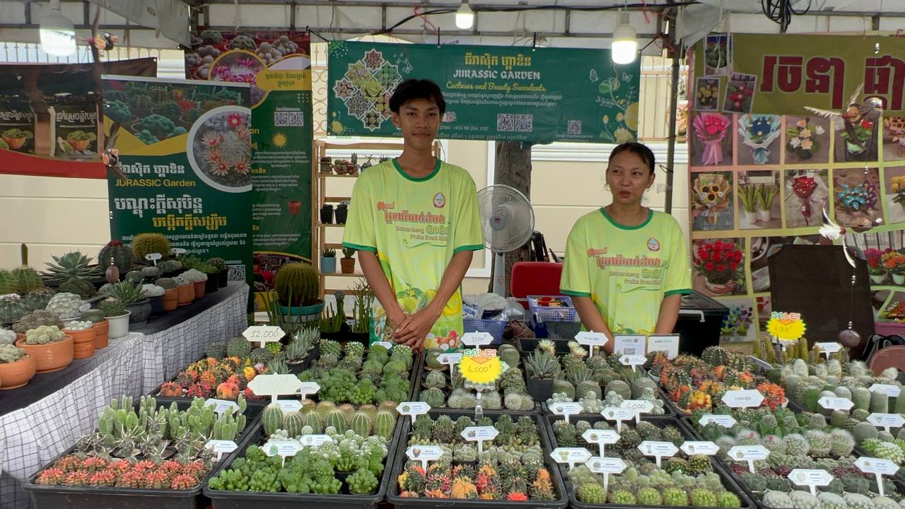 រយៈពេលបីថ្ងៃលក់ផ្លែទុរេនជិត៣០តោន ក្នុងពិពណ៌ផ្លែឈើក្នុងខេត្តបាត់ដំបង បង្ហាញពីសន្ទុះការគាំទ្រកសិផលក្នុងស្រុក