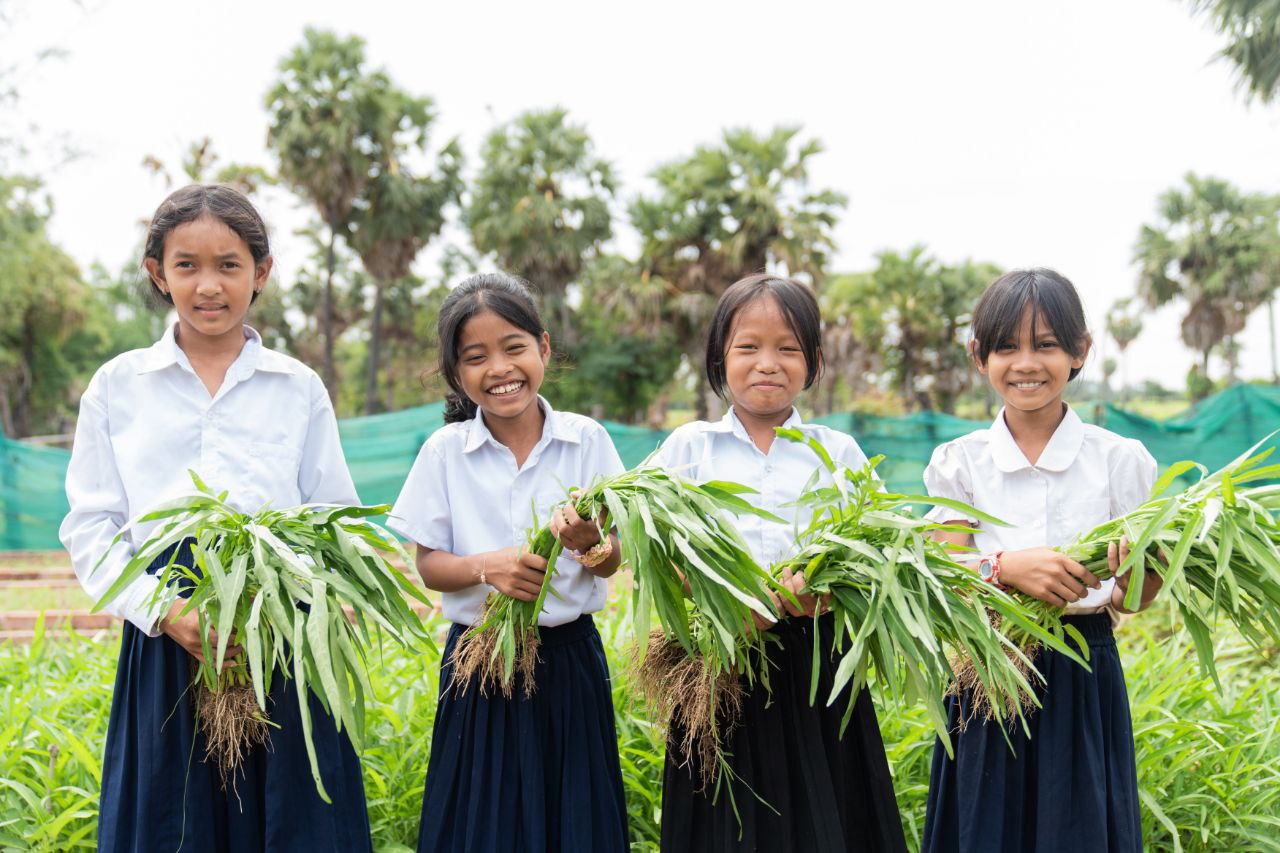 សិស្សានុសិស្សប្រមាណ៣០ម៉ឺននាក់ ទទួលបានការផ្ដល់អាហារពេលព្រឹក តាមរយៈប្រព័ន្ធគាំពារសង្គម