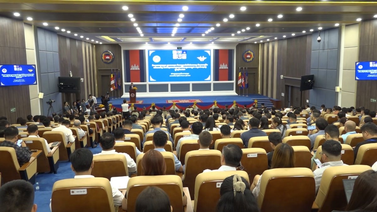 រាជរដ្ឋាភិបាលសម្រេចលុបចោលកម្រៃស្កែនកុងតឺន័រទាំងស្រុង ចាប់ពីថ្ងៃទី១ ខែឧសភា តទៅ ដើម្បីសម្រួលដល់វិស័យឡូជីស្ទីក និងពាណិជ្ជកម្ម