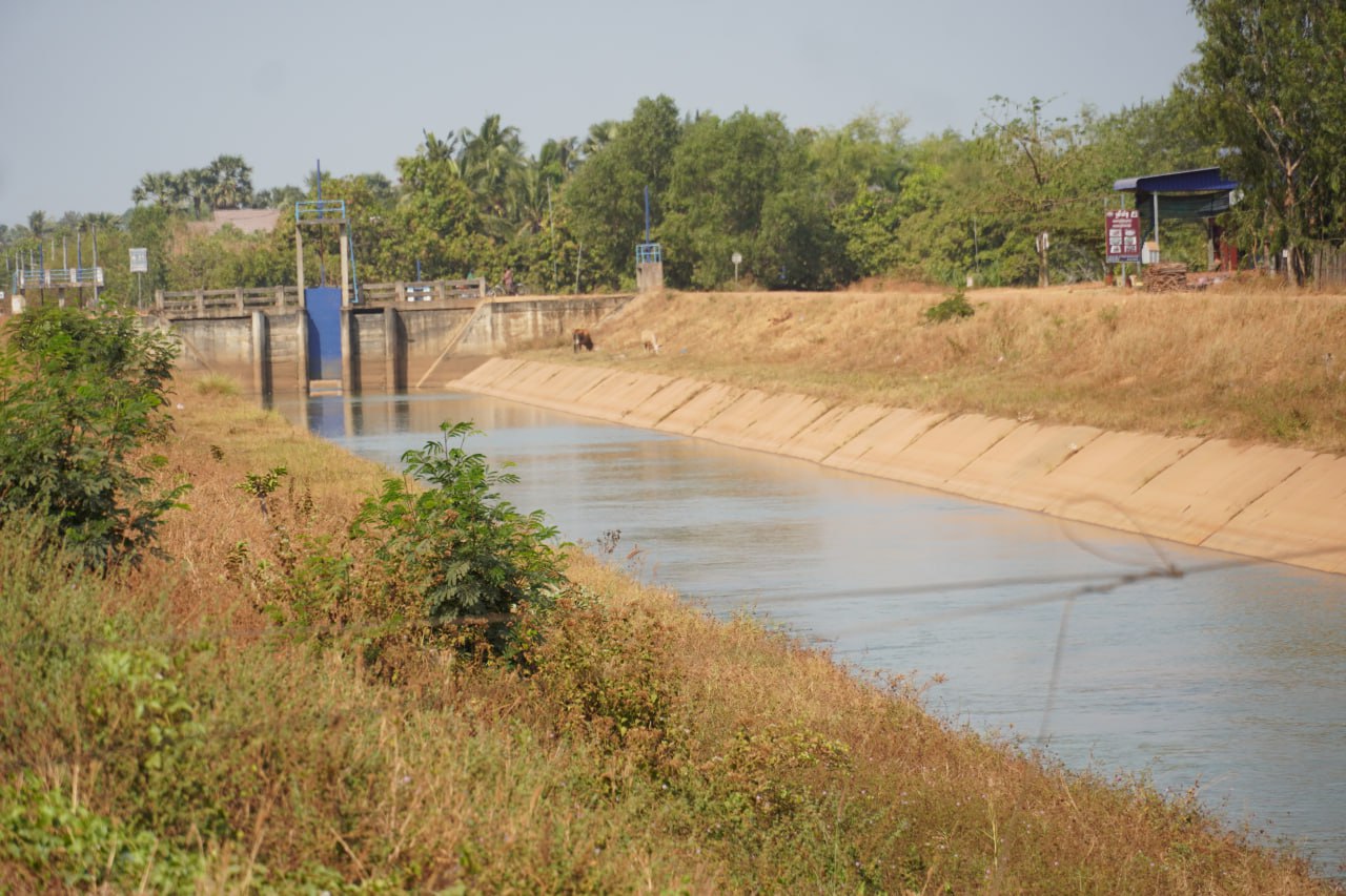 បទយកការណ៍ស្ដីពី «មន្ទីរធនធានទឹកខេត្តកំពង់ធំបន្តពង្រីកប្រព័ន្ធធារាសាស្ត្របន្ថែមដើម្បីបម្រើការស្រោចស្រពឱ្យឈានដល់ជិត១០០ភាគរយ»