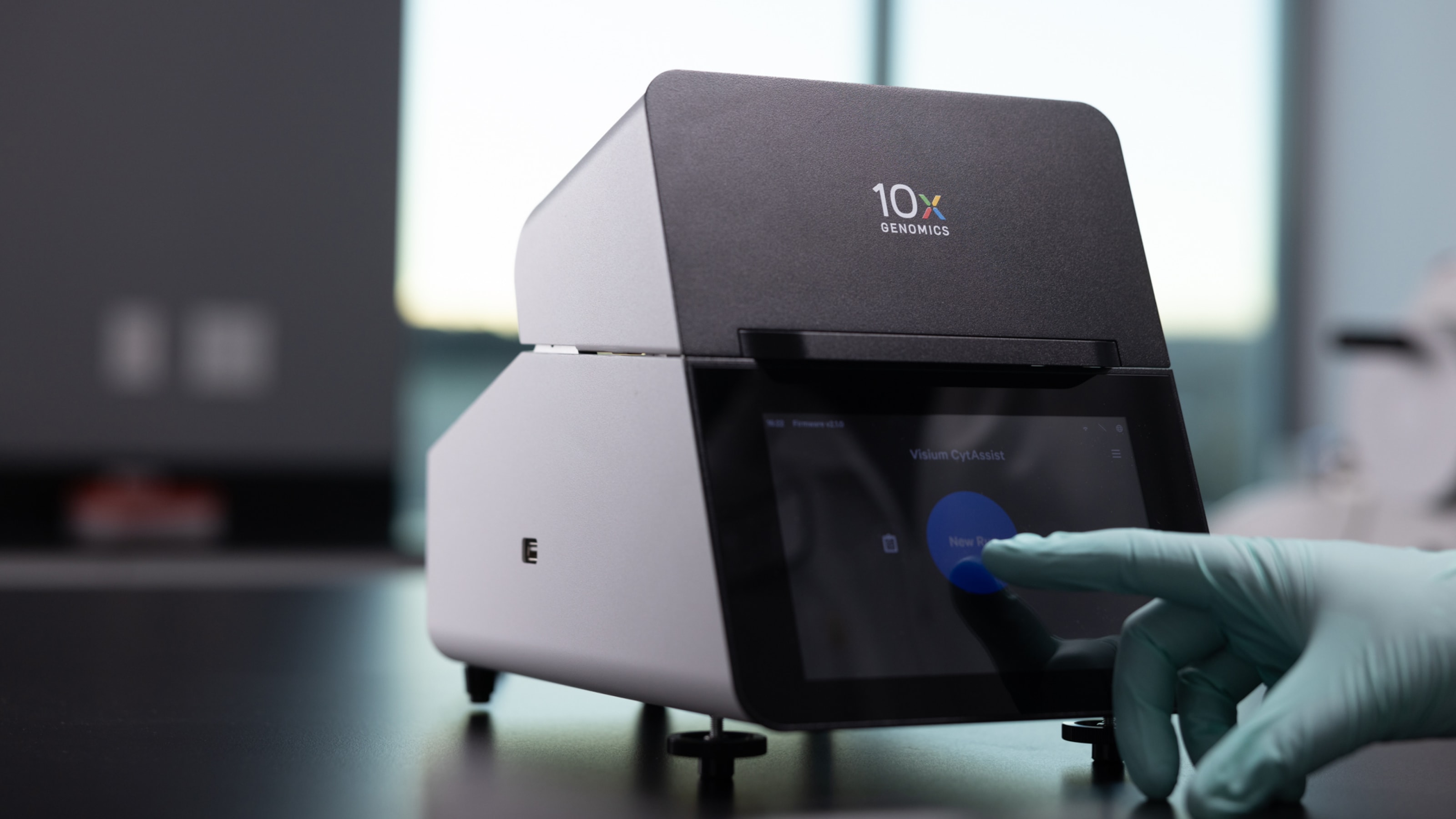 Робот 10x Genomics Visium CytAssist