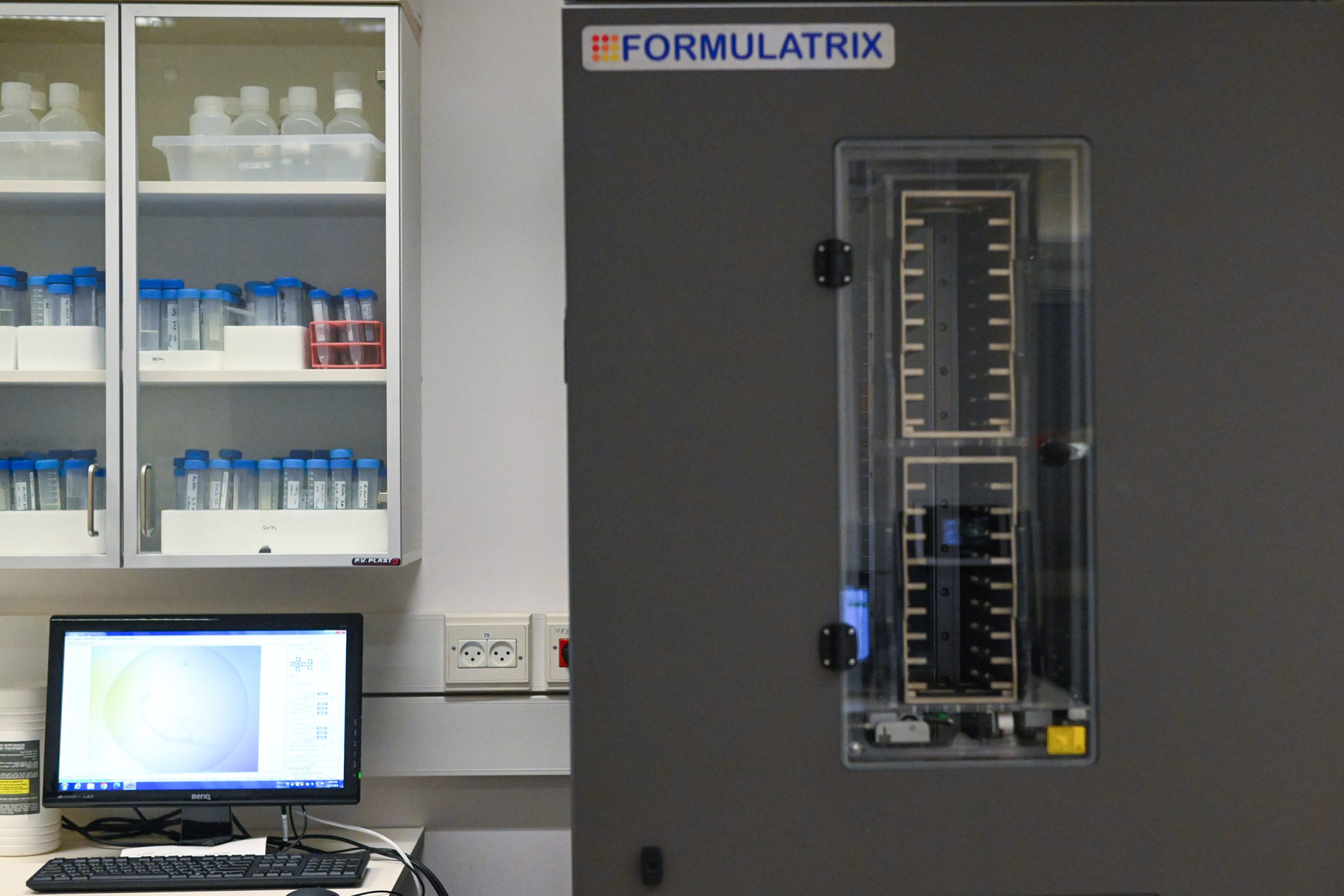 Робот Formulatrix Rock Imager 1000