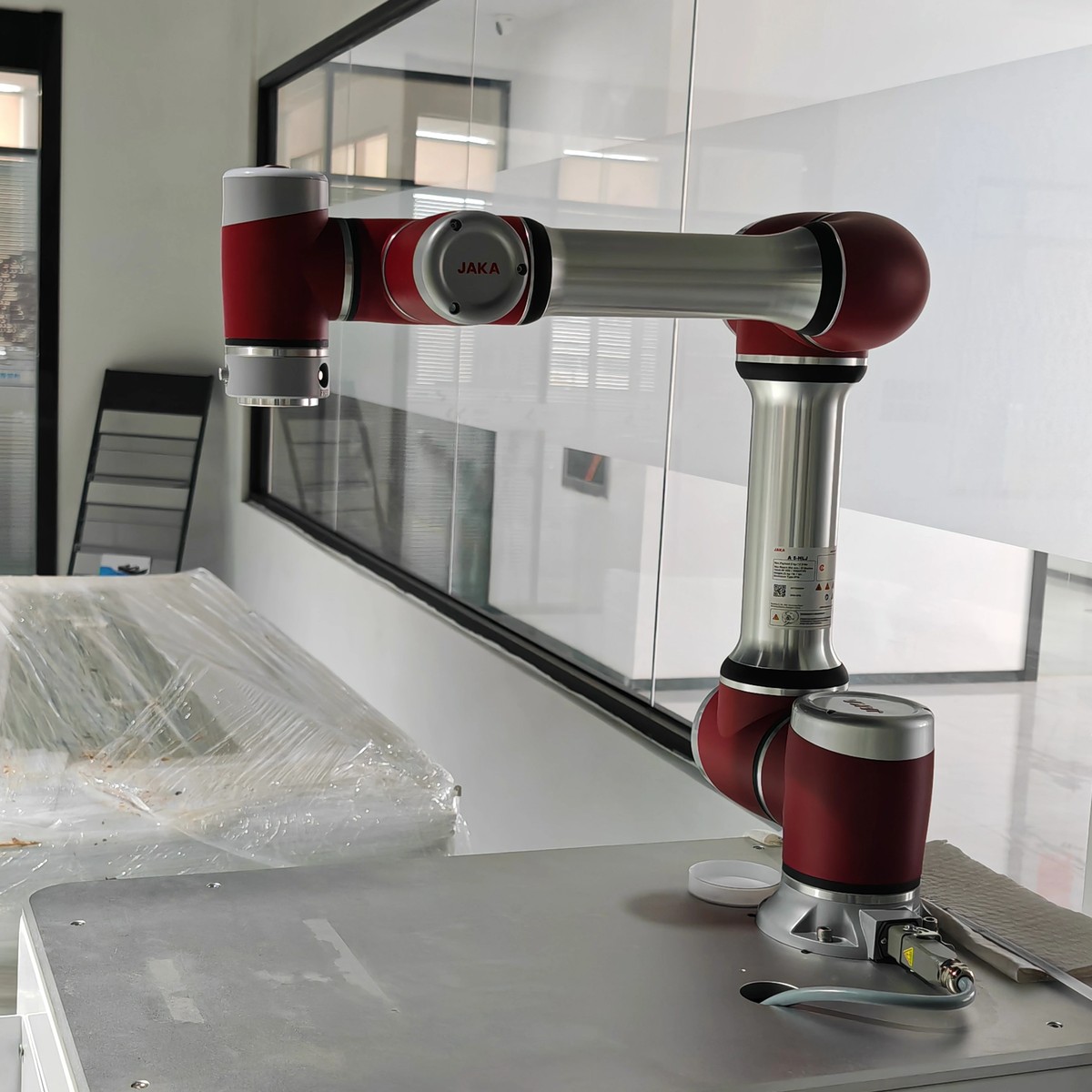 Робот JAKA Robotics S12
