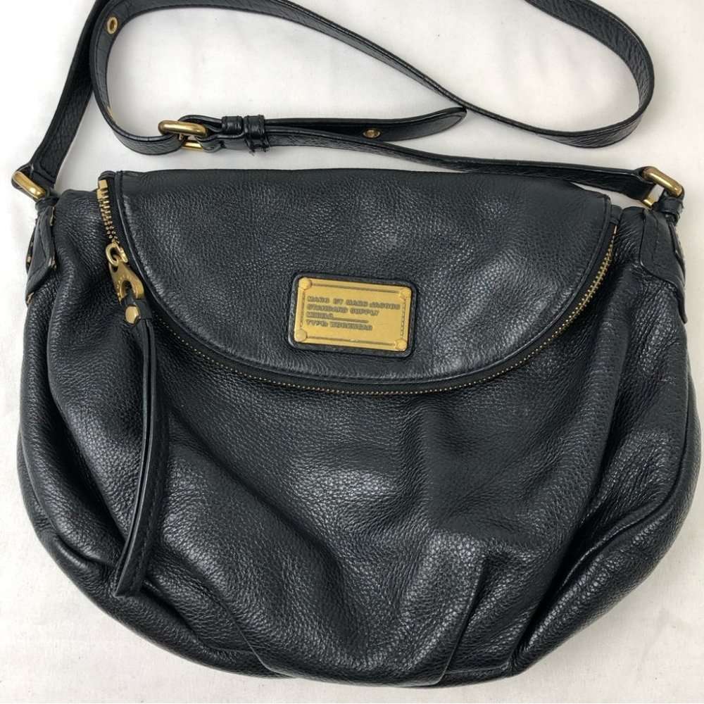 Marc by Marc Jacobs Leather Flap Shoulder Bag with Zipper Details – QC  Consigns