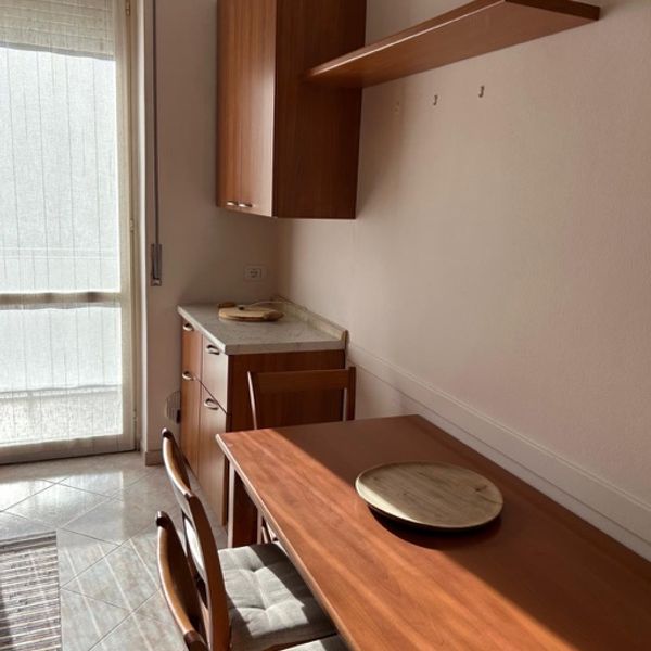 Affittasi posto letto in stanza doppia in appartamento a Milano