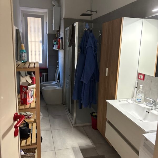 Camera singola con balcone in appartamento da due persone - Argonne, Città Studi a Milano foto 5