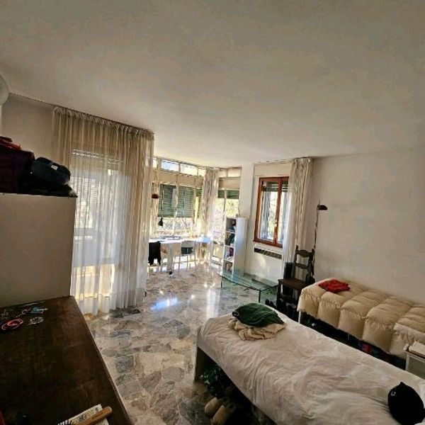 Posto letto camera doppia per ragazza disponibile a Padova