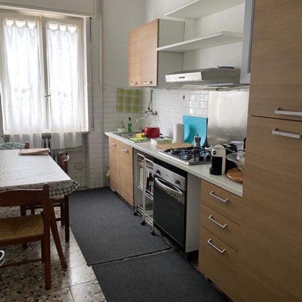 Stanza libera PAVIA - solo ragazze (studentesse)  a Pavia foto 4