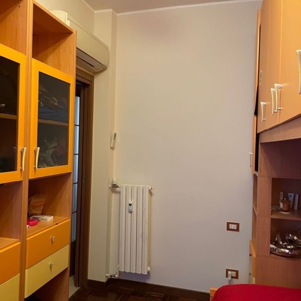 Stanza singola in affitto - zona Bande Nere/Frattini a Milano foto 2