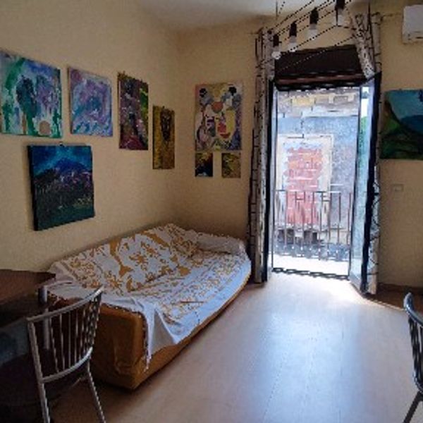 CATANIA CENTRO AFFITTASI ARREDATA A STUDENTI UNIVERSITARI  a Catania