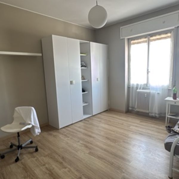 Room Available from July 1 (Girls Only) a Pavia