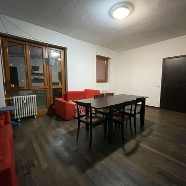 Affittasi due posti letto in camera doppia a Milano foto 3