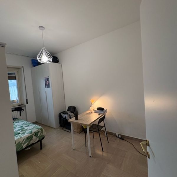 room for rent / stanza in affitto  a Milano foto 3