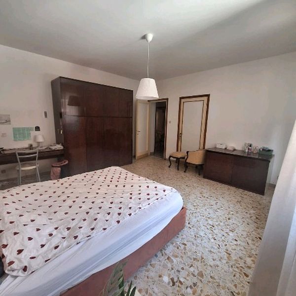 Cerchiamo coinquiline per due stanze singole  a Padova foto 2
