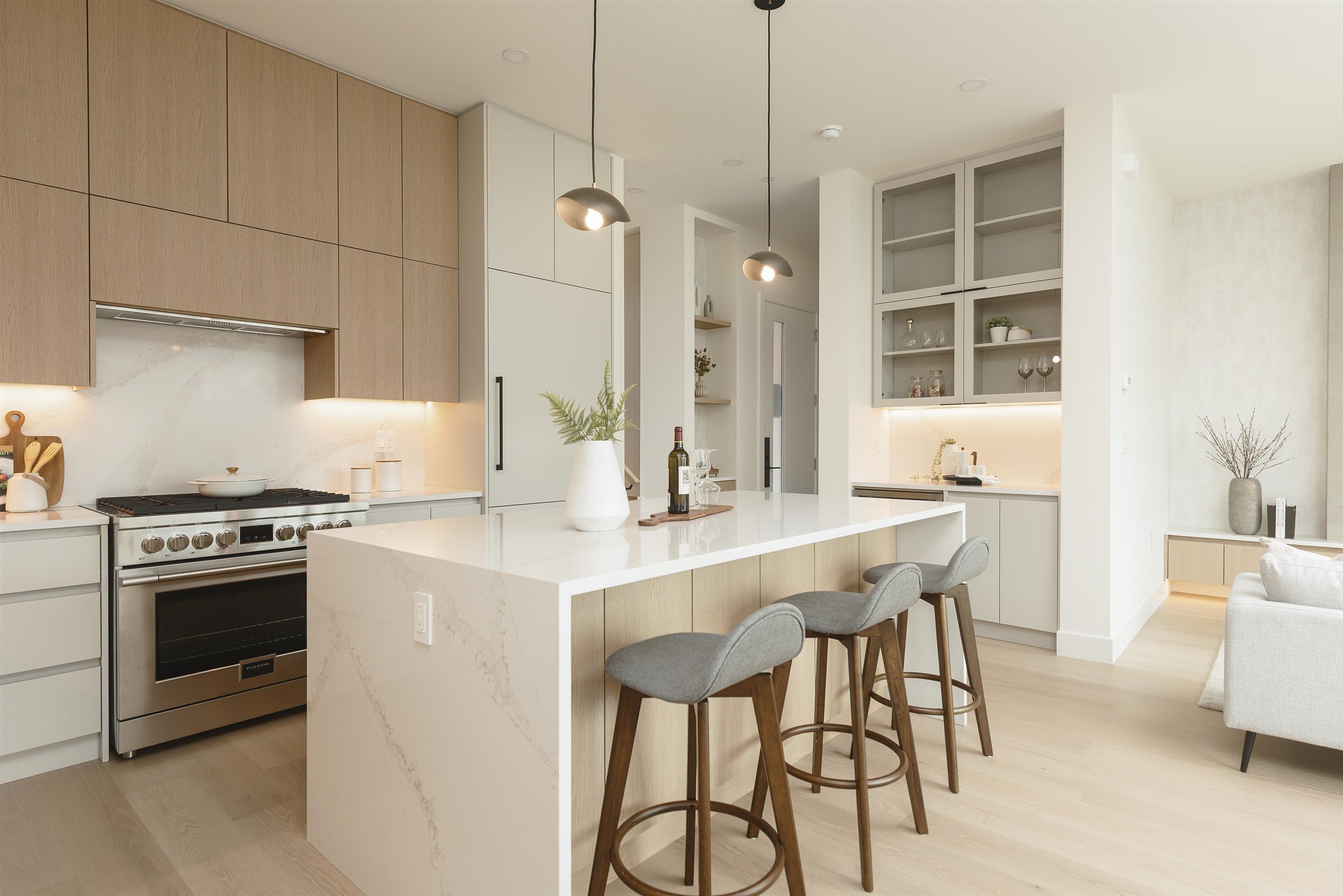 Featured image of 2 735 E 10th Avenue in Vancouver