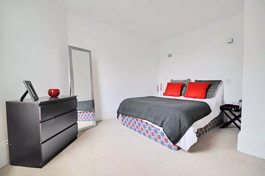 Photo 3 of 1 bedroom flat located at 21 Lord Street, Manchester M4 4FQ, UK