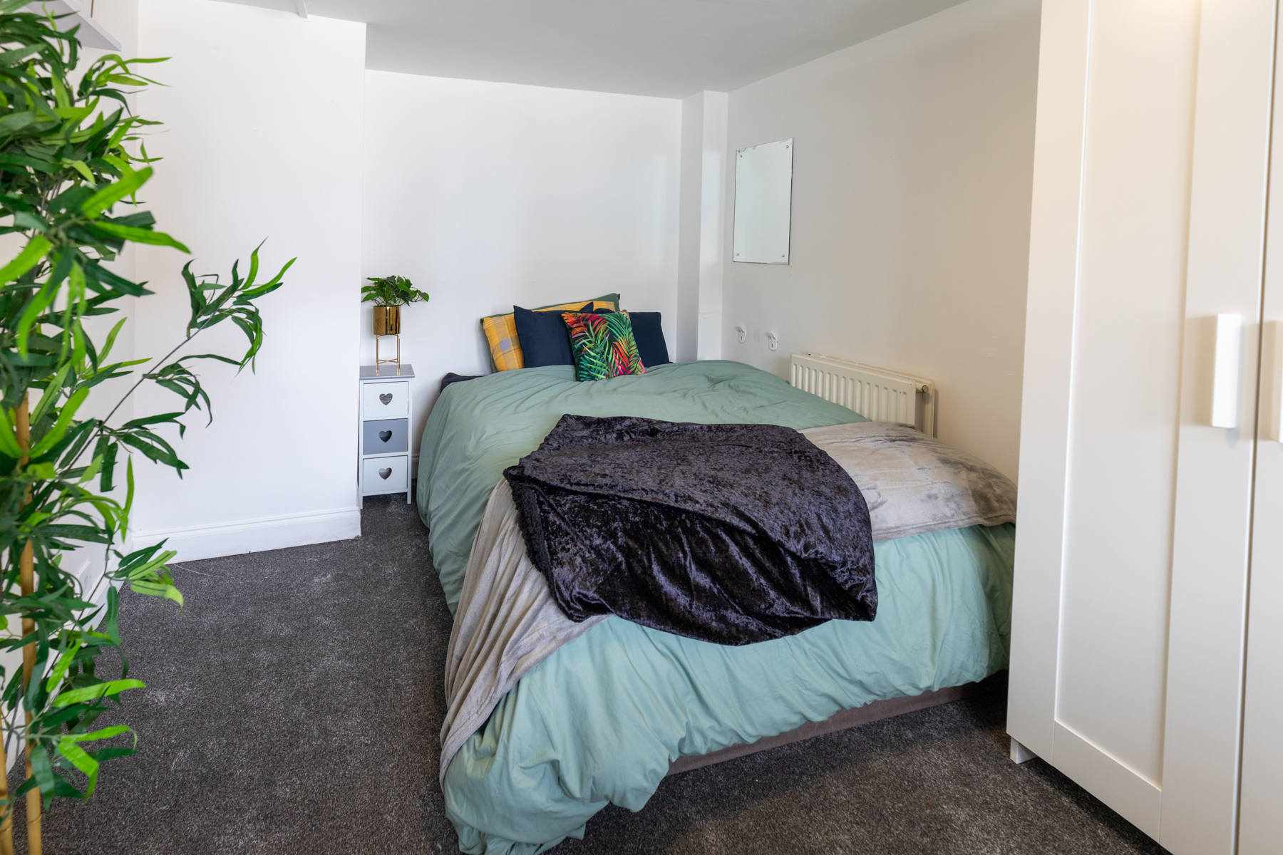 Photo 1 of Double Rooms NW8 AreaRoom DescriptionCavendish Avenue, London NW8 9JD, UK