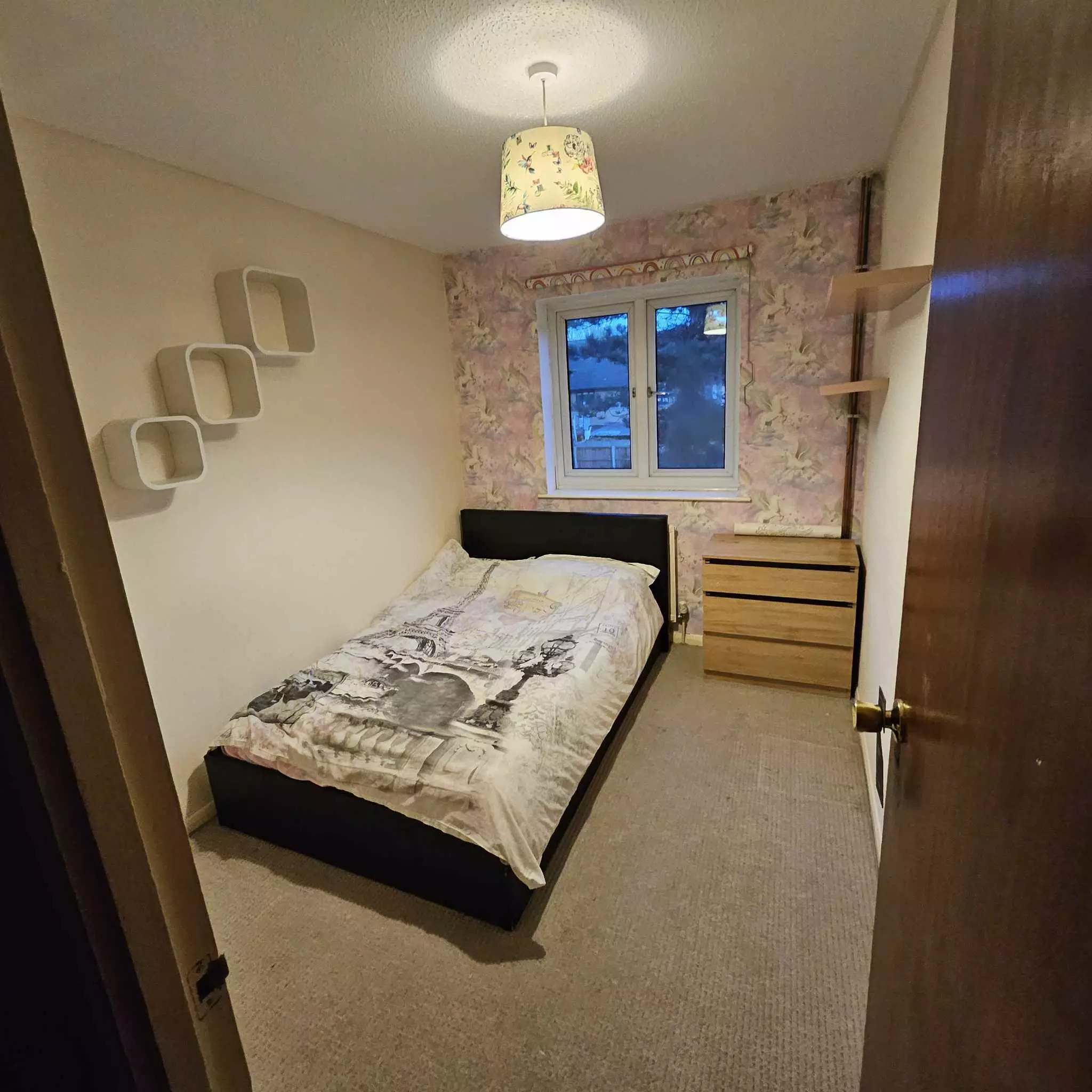 Photo 1 of Double room in becton located at 26 Swallow Street