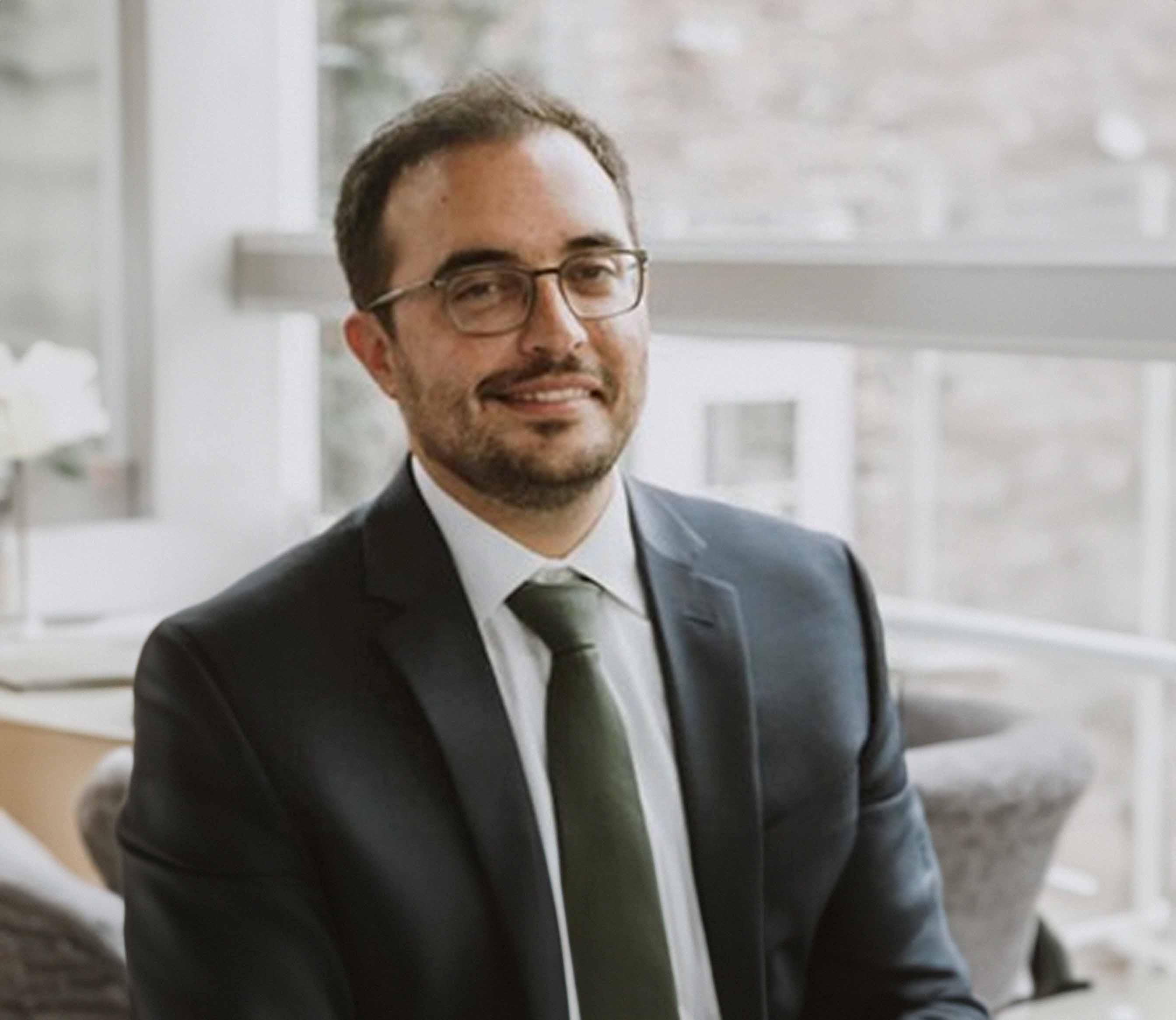 Dr. Andrew Romasco Dr. Andrew Geronimo, PhD | Roon