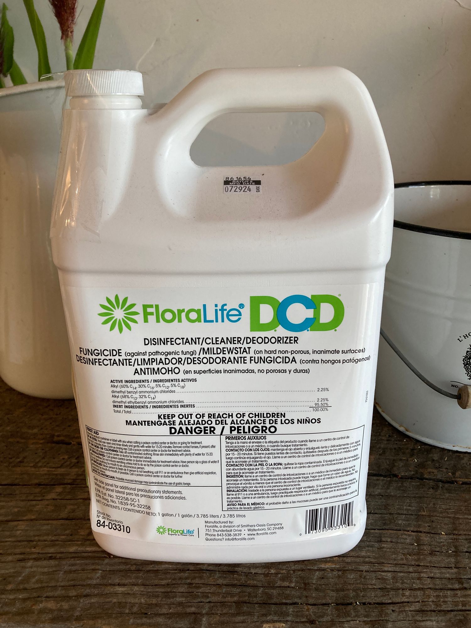 DCD Floral Cleaner — Bucket Washing Solution