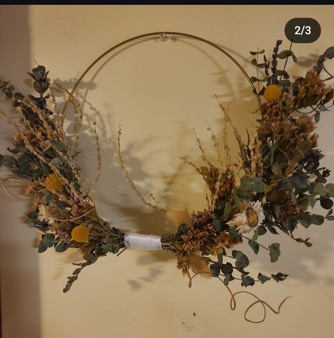 8 inch half wreath