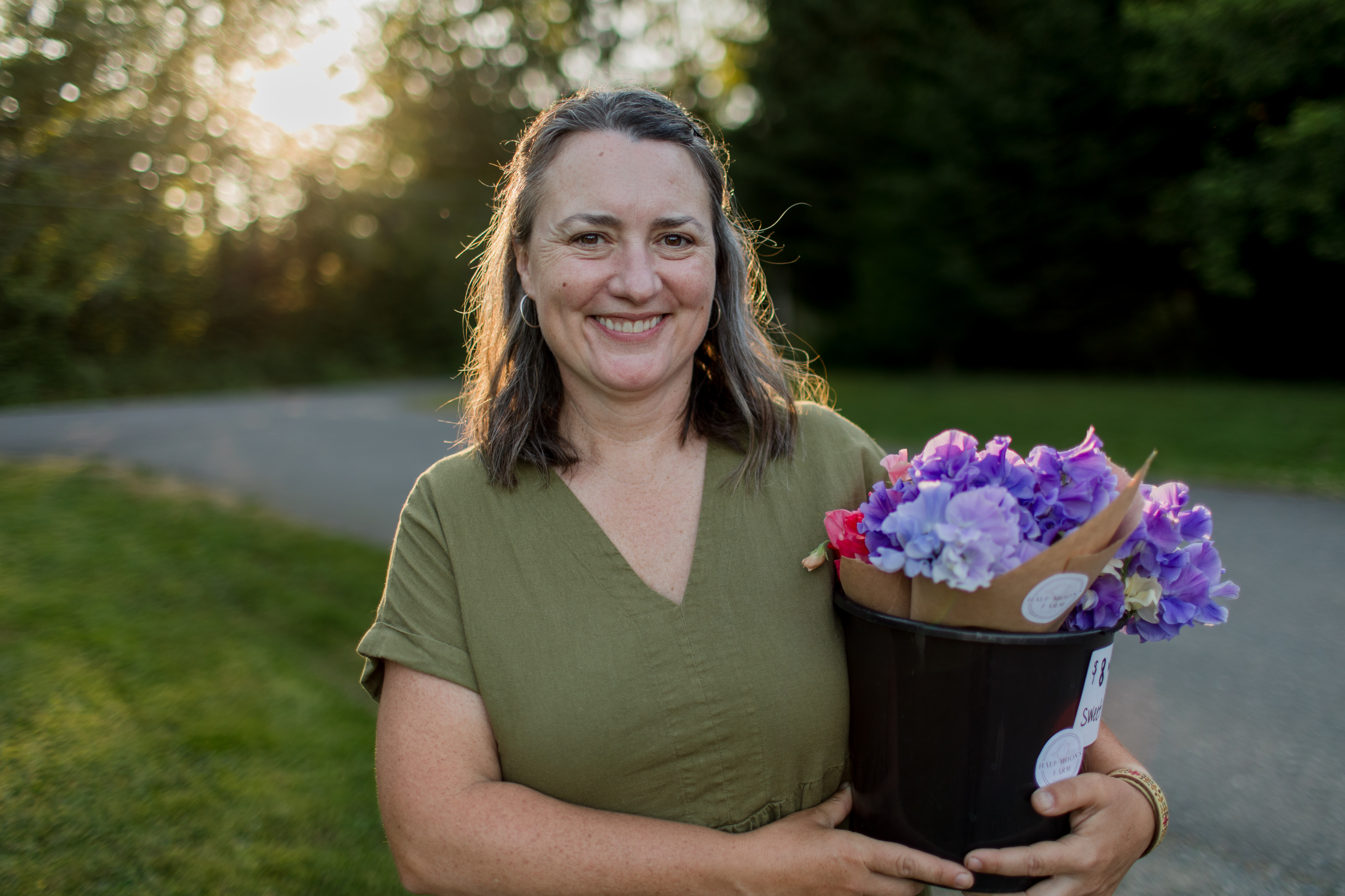 Half Moon's Farm Logo