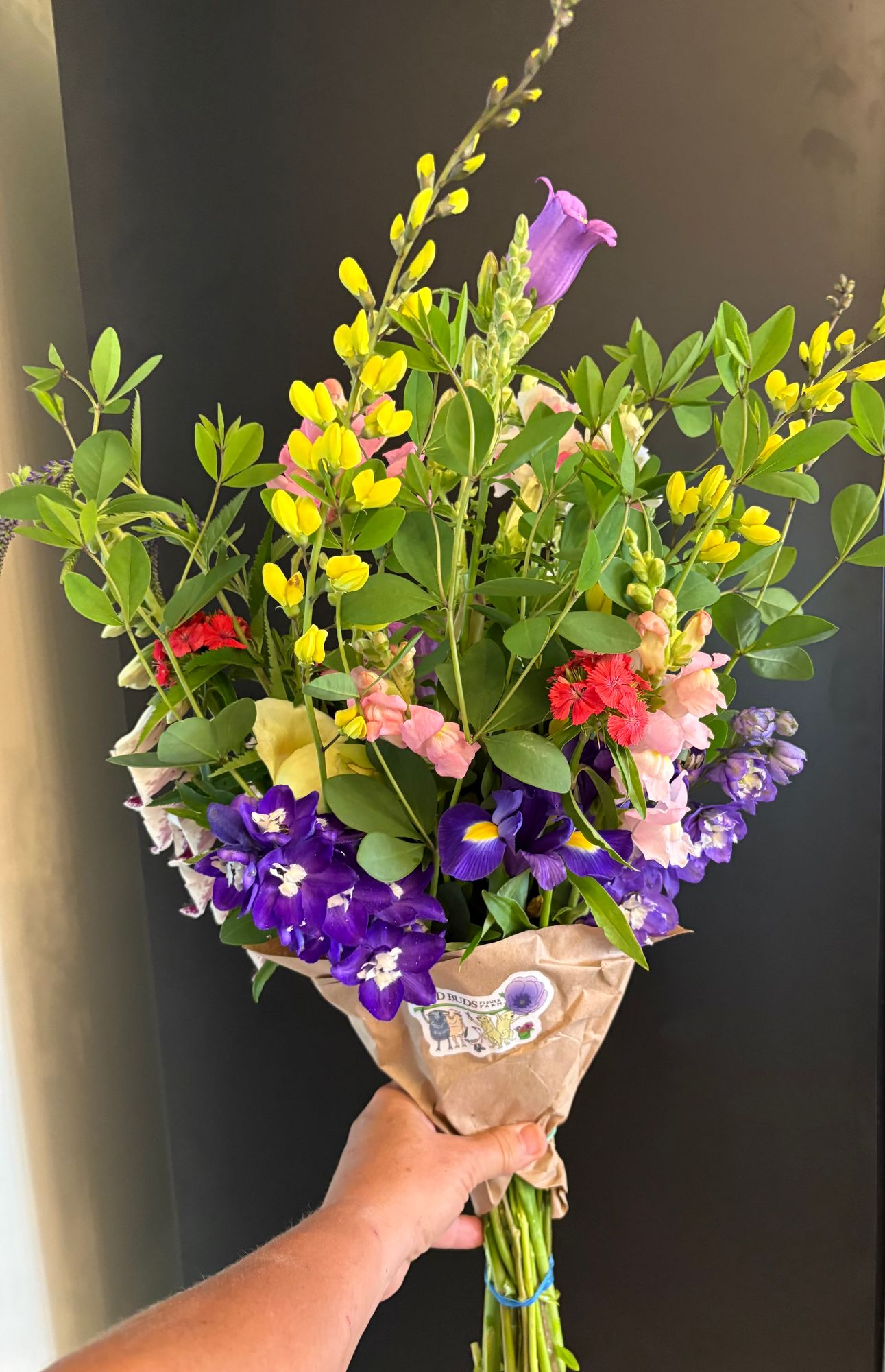 Mixed late spring bouquet