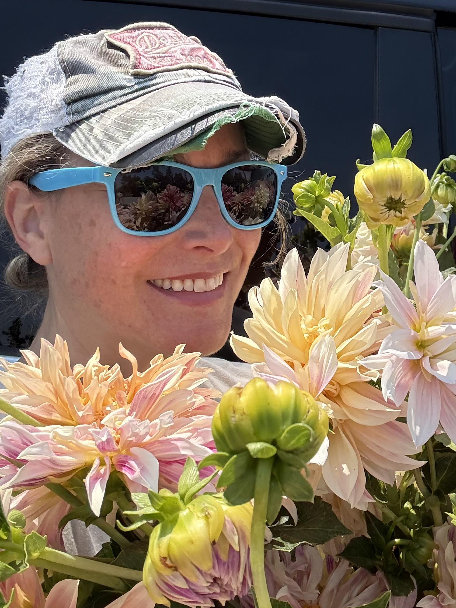 Greeny Flower Garden Farms Logo