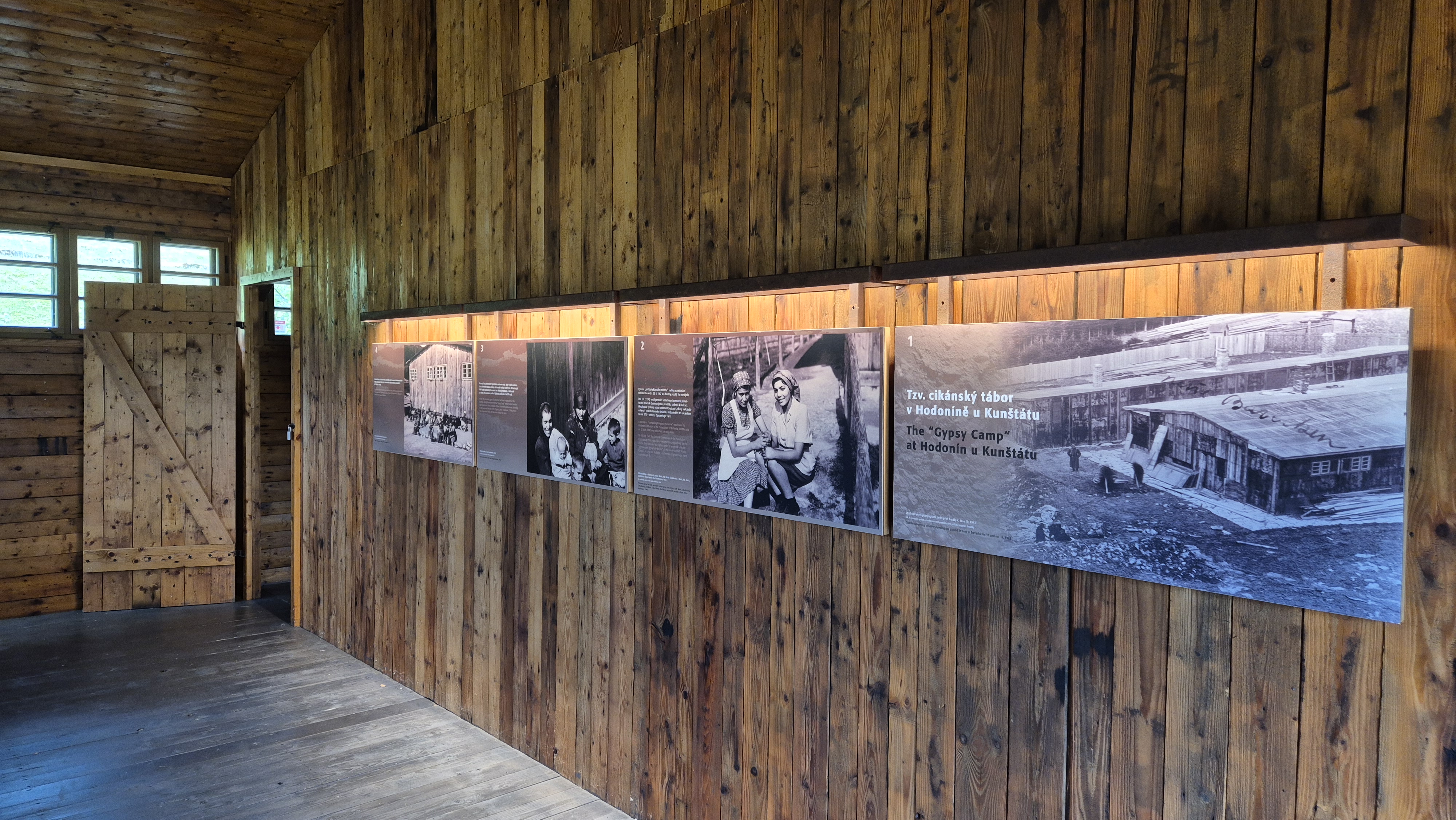 Památník holokaustu Romů a Sintů