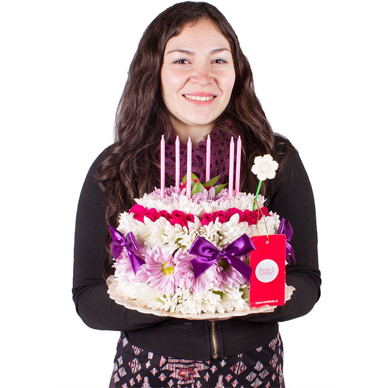 Foto con persona Torta de flores - Flores a domicilio Foto con persona Torta de flores - Flores a domicilio