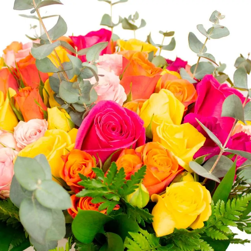Foto 5 Amanecer Jardín Multicolor - Arreglo floral en carretilla de madera con minirosas fucsias, rosadas, amarillas y naranjas