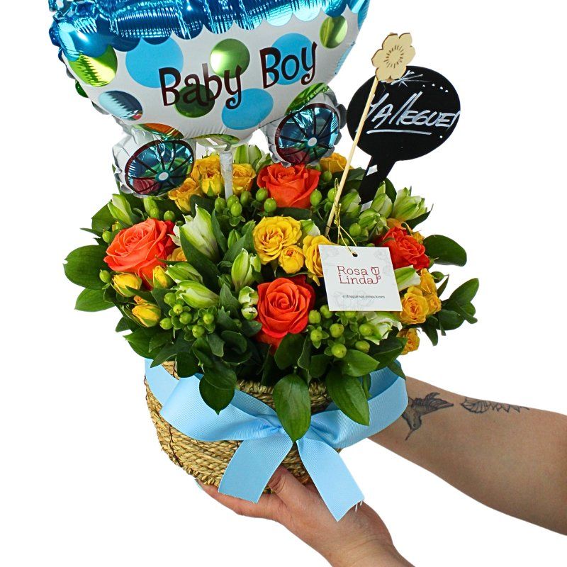 Foto con persona Sueños de bebé - Flores a domicilio Foto con persona Sueños de bebé - Flores a domicilio