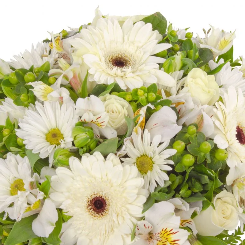 Foto 5 Antonella Blanco - Arreglo floral en florero de copa con rosas, gerberas, astromelias y maules color blanco