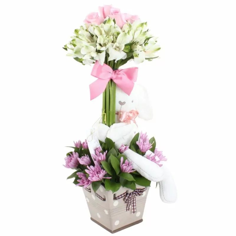 Foto 5 Arbolito con peluche conejita blanca - Arreglo floral con rosas rosadas, astromelias y maules