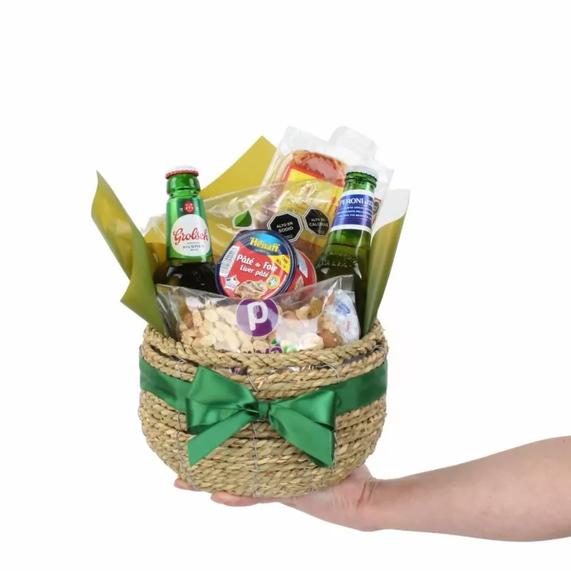 Foto 2 Set de Regalo Lupulo - Canasto de regalo con cervezas, Prosciutto y picoteo
