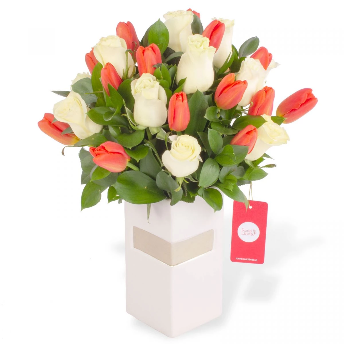 Foto principal Dominga Rosas blancas y Tulipanes naranjos - Arreglo floral con tulipanes naranjos y rosas blancas