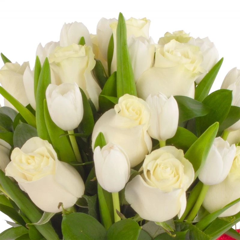 Foto 5 Dominga Blanco - Arreglo floral con tulipanes blancos y rosas blancas