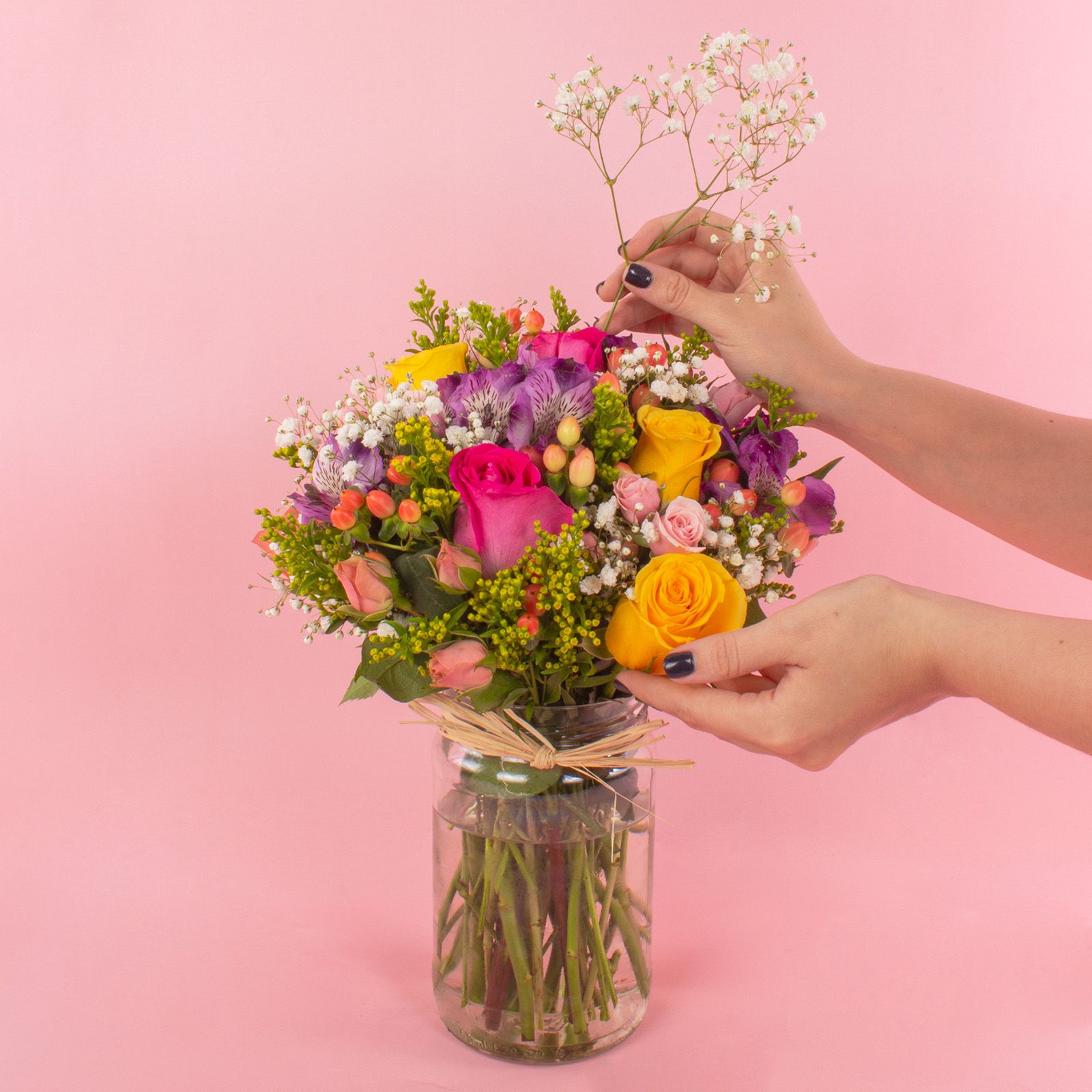 Cómo diferenciar un arreglo floral según su estilo? Conoce los tres tipos  clásicos de arreglos florales, Florería Rosalinda, Florería Rosalinda