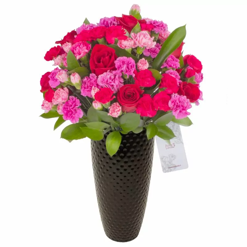Pamela Rosas Rojas - Florero negro mediano con rosas rojas y mini claveles rosados y fucsias