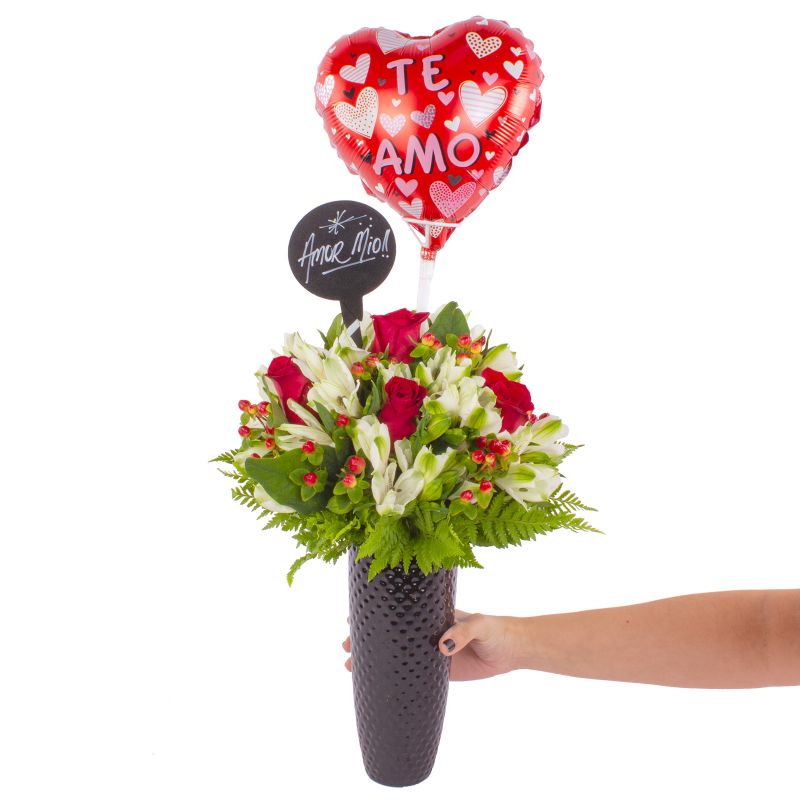 Foto con persona Cupido - Flores a domicilio Foto con persona Cupido - Flores a domicilio