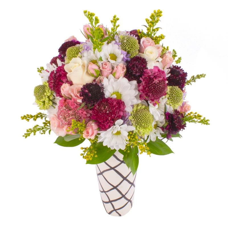 Foto 4 Piscis - Arreglo floral con escabiosas, minirosas rosadas, maules blancos, solidago y ruscus